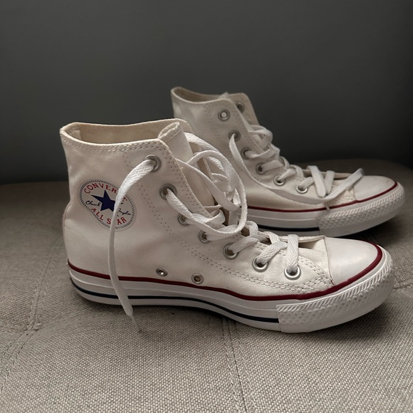 Converse Shoes - High Top Converse || Size 7 (Womens) Size 5 (Mens) || NWOT